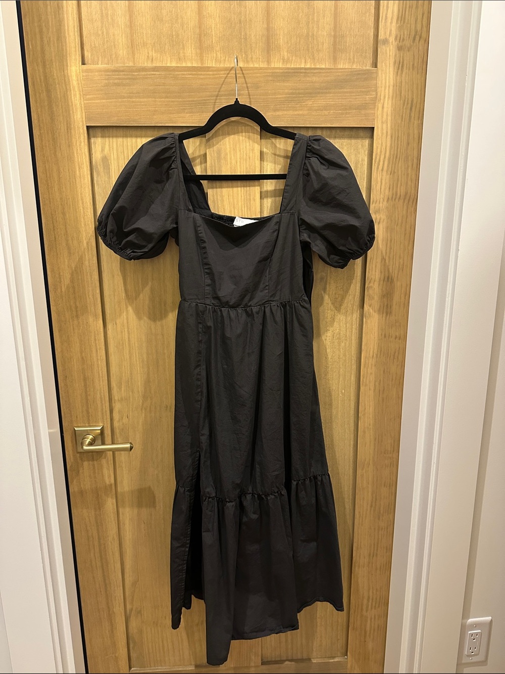 Astr Black Puff-Sleeve Square-Neck Midi Dress